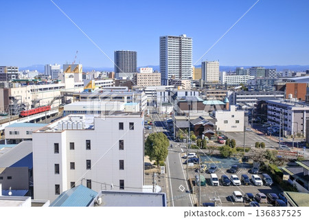 刈谷市,刈谷站和名鐵列車方向的景色 刈谷市,刈谷站和名鐵列車方向的景色 136837525