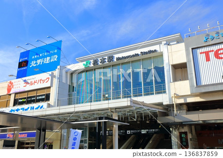 [Nagano Prefecture] The East Exit of JR Matsumoto Station on a clear day 136837859