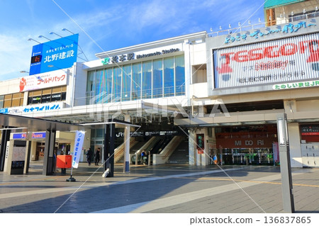 [Nagano Prefecture] The East Exit of JR Matsumoto Station on a clear day 136837865