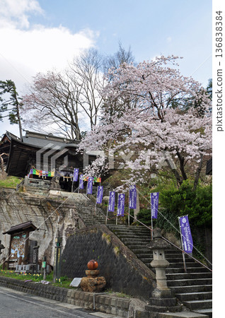 Spring scenery and cherry blossoms at Fukuman Kokuzo Bosatsu Enzoji Temple in Yanaizu Town, Fukushima Prefecture Spring scenery and cherry blossoms at Fukuman Kokuzo Bosatsu Enzoji Temple in Yanaizu Town, Fukushima Prefecture 136838384