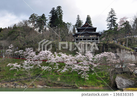 福島縣柳津町福萬國藏菩薩圓藏寺的春天景色與櫻花 福島縣柳津町福萬國藏菩薩圓藏寺的春天景色與櫻花 136838385