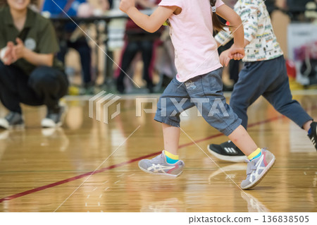 [幼兒園運動會障礙賽] 136838505