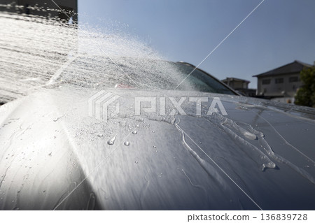 How to wash a car How to wash a car 136839728
