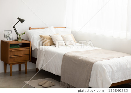 臥室床（無人） 136840283