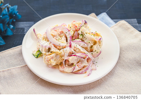 芋頭馬鈴薯沙拉 136840705