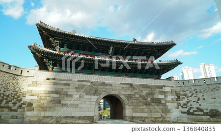Sungnyemun Gate, a national treasure of the republic of Korea, Seoul, October 1, 2023 136840835