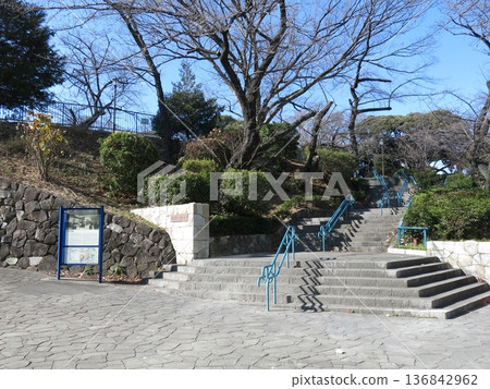 橫濱市西區鴨部山公園(正門附近) 橫濱市西區鴨部山公園(正門附近) 136842962