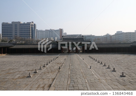 Traditional Korean Architecture in Seoul Traditional Korean Architecture in Seoul 136843468