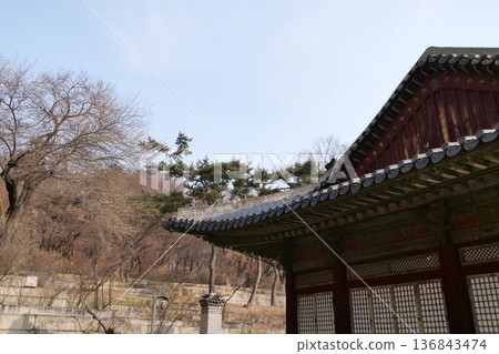 Traditional Korean Architecture in Seoul 136843474