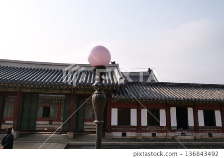Traditional Korean Architecture in Seoul Traditional Korean Architecture in Seoul 136843492