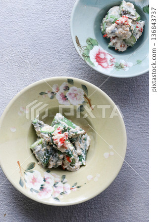 Okra and crab sticks with white dressing 136843737