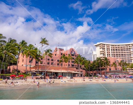 Waikiki hotel and palm tree landscape Waikiki hotel and palm tree landscape 136844441