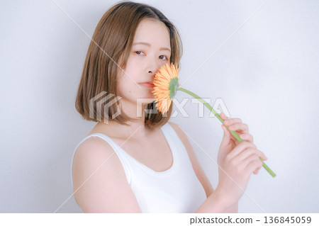 Transparent portrait of a woman with flowers Transparent portrait of a woman with flowers 136845059