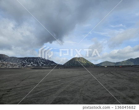 This is mount bromo in the morning.  136845682