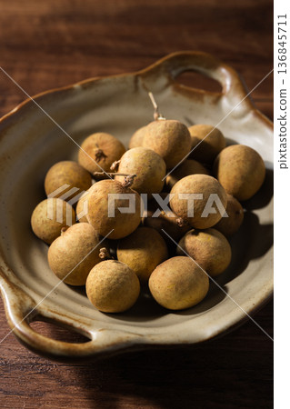 Longan 136845711