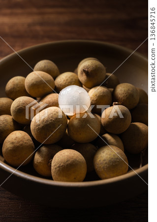 Longan 136845716