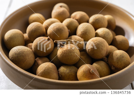 Longan 136845736
