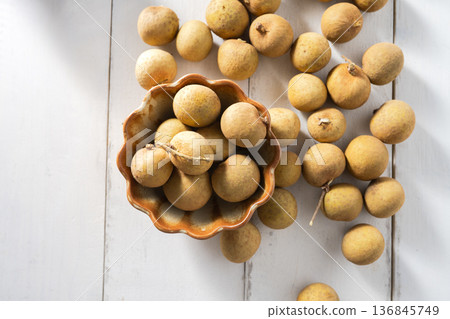 Longan 136845749