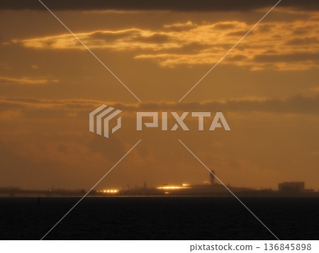 關西國際機場的夜景 136845898