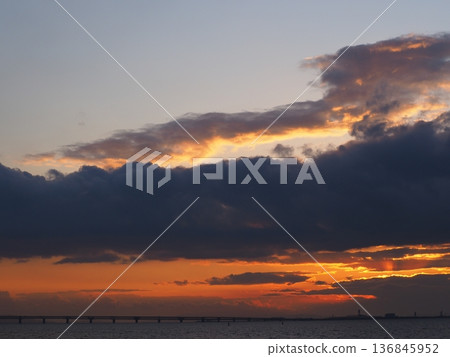 關西國際機場的夜景 136845952