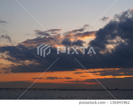 關西國際機場的夜景 136845962
