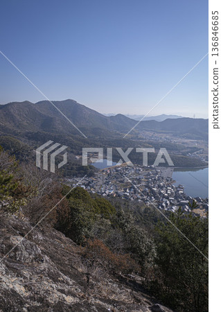 高見倉山：這座海拔304公尺的山峰橫跨兵庫縣加古川市和高砂市，從山上健行可欣賞的景色。 136846685