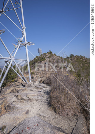 高見倉山：這座海拔304公尺的山峰橫跨兵庫縣加古川市和高砂市，從山上健行可欣賞的景色。 136846698