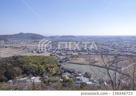 Takamikurayama: A view seen while hiking the 304m high mountain that straddles Kakogawa City and Takasago City in Hyogo Prefecture Takamikurayama: A view seen while hiking the 304m high mountain that straddles Kakogawa City and Takasago City in Hyogo Prefecture 136846725