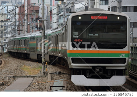湘南新宿線E231系列列車進入惠比壽站 湘南新宿線E231系列列車進入惠比壽站 136846785