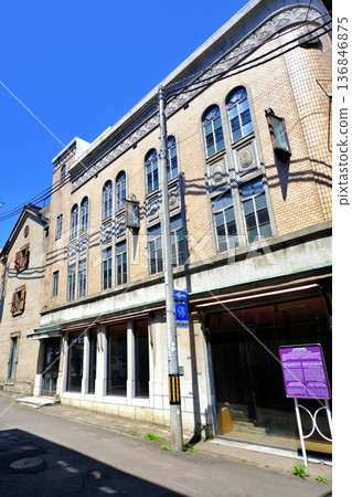 Otaru City Designated Historic Building No. 81 Former Maruyo Shirakata Branch Otaru City Designated Historic Building No. 81 Former Maruyo Shirakata Branch 136846875