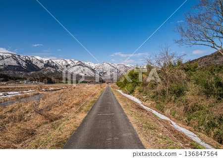 滋賀縣高島市牧野町千內川沿岸自行車道 136847564