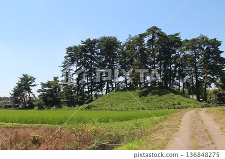 Shimo Samurai Tsuka Tomb Shimo Samurai Tsuka Tomb 136848275