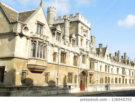 英國牛津大學萬靈學院 136848705