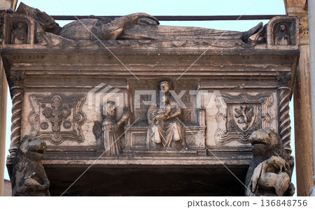 Detail from Guglielmo da Castelbarco gothic tomb outside Sant'Anastasia Basilica in Verona, Italy Detail from Guglielmo da Castelbarco gothic tomb outside Sant'Anastasia Basilica in Verona, Italy 136848756