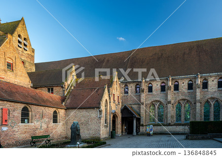 Sint-Janshospitaal Courtyard and Sculpture in Bruges 136848845