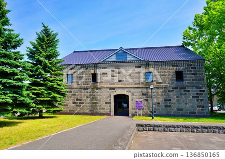 Otaru City Designated Historic Building No. 53: Former Nippon Oil Co., Ltd. Warehouse Otaru City Designated Historic Building No. 53: Former Nippon Oil Co., Ltd. Warehouse 136850165