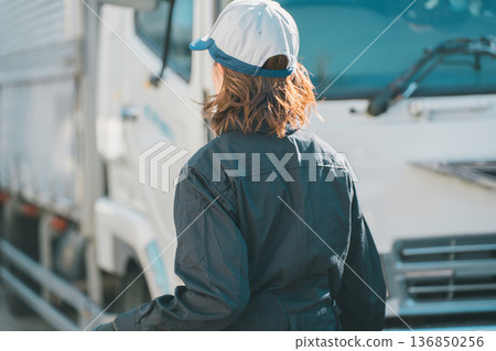 女卡車修理工 女卡車修理工 136850256