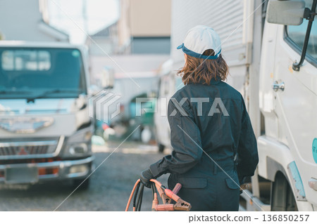 女卡車修理工 女卡車修理工 136850257
