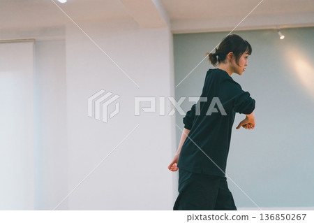 dancing, female, lady 136850267