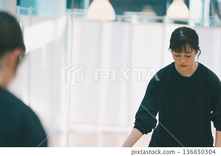 dancing, female, lady 136850304