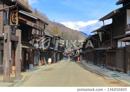 [Nagano Prefecture] The streets of Narai-juku on a clear day 136850805