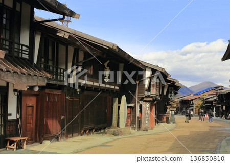 [Nagano Prefecture] The streets of Narai-juku on a clear day 136850810