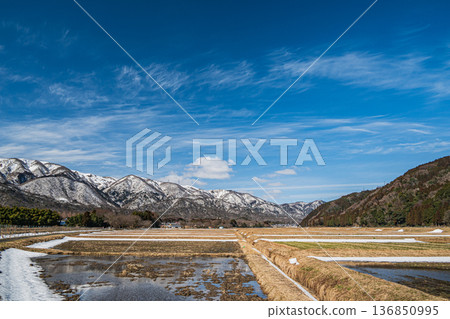 Rural scenery of Makino Town in early spring, Takashima City, Shiga Prefecture 136850995