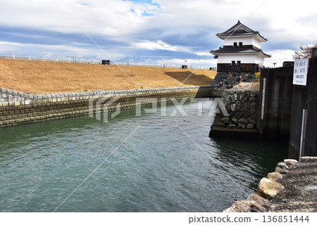 Kuwana City: The remains of Shichiri-no-Watashi and Banryu Yagura in Kuwana-juku Kuwana City: The remains of Shichiri-no-Watashi and Banryu Yagura in Kuwana-juku 136851444