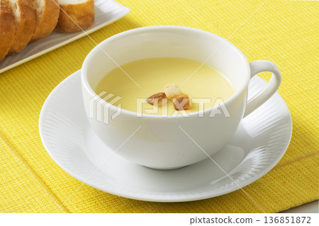 玉米湯 136851872
