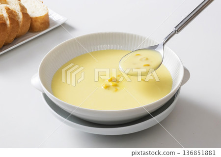 玉米湯 玉米湯 136851881