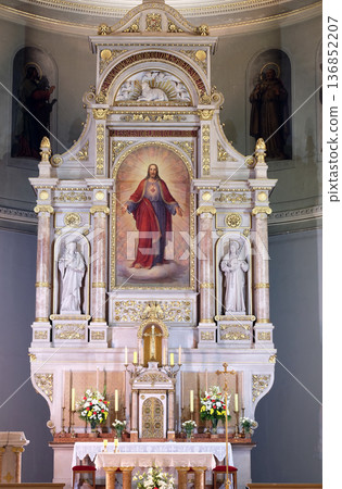 Main altar in Basilica of the Sacred Heart of Jesus in Zagreb, Croatia 136852207