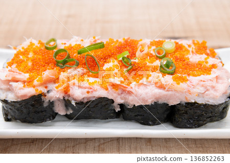Delicious negitoro and crab seaweed rolls 136852263