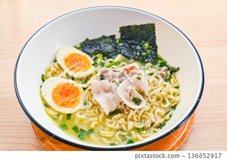 Salty garlic chive ramen Salty garlic chive ramen 136852917