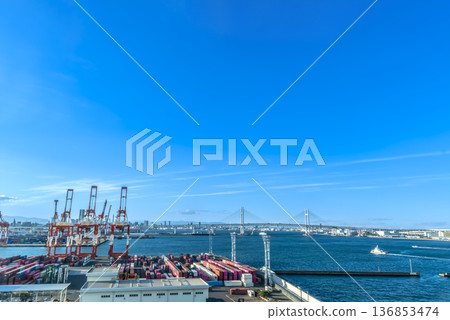 橫濱港門式起重機風景 136853474